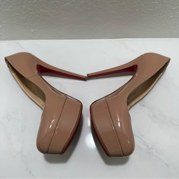 Updates Photos-Nude Patent used but in good condition Christian Louboutin Pumps. - Picture 8 of 11